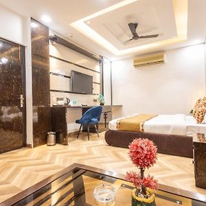 Superior King Suite